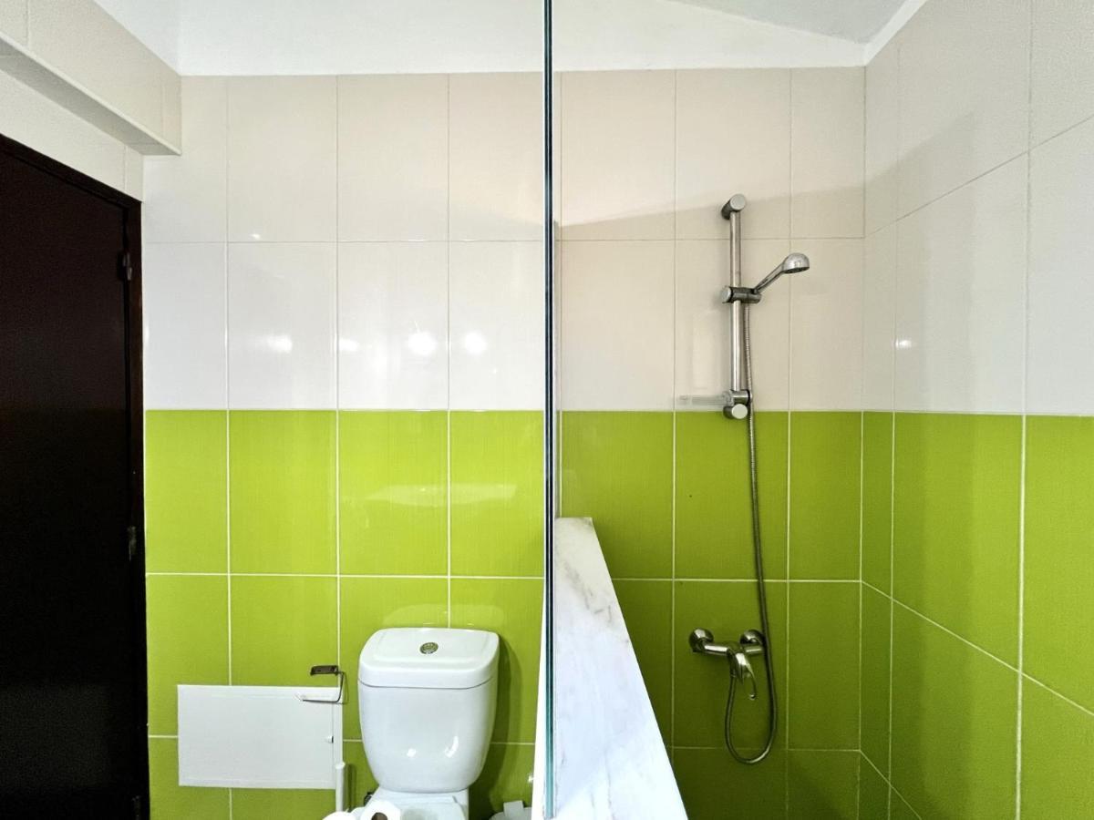 Armacao De Pera Twins 3 With Pool By Homing Leilighet Eksteriør bilde